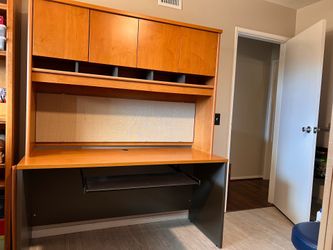 Super nice desk  with hutch