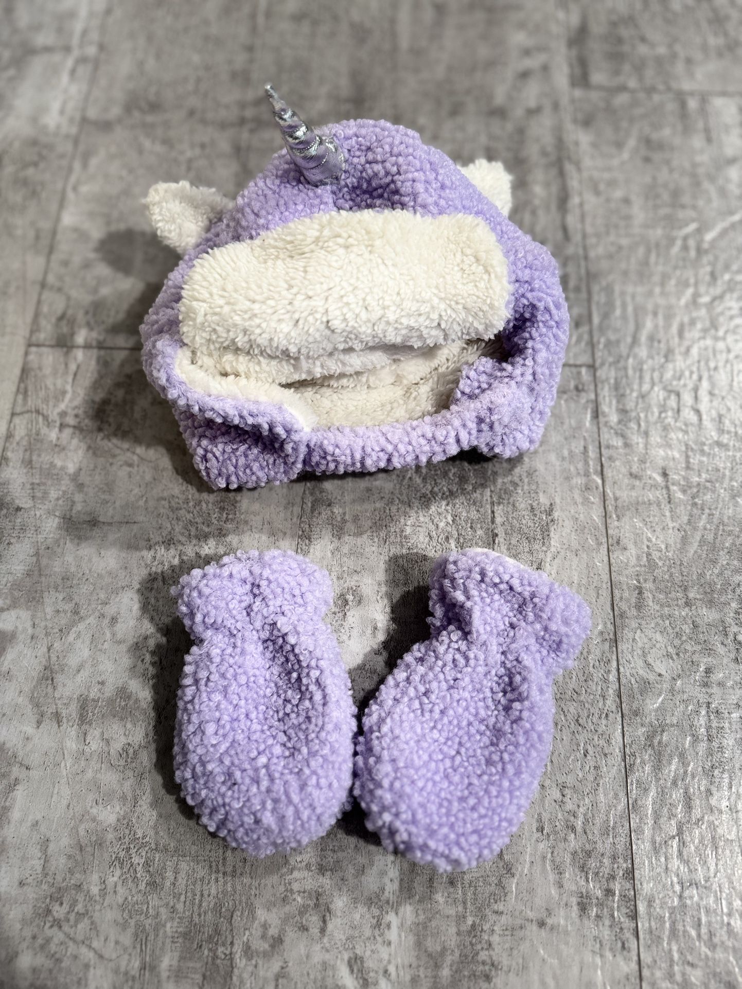 Newborn Winter Hat And Gloves
