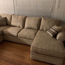 New Household Furniture 50%-80% Off MSRP. BUY NOW PAY LATER $39 Down