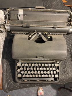 Vintage Royal Typewriter