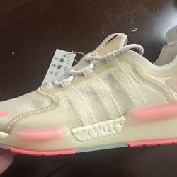 Adidas Women’s Size 8- New