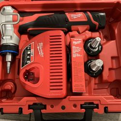 Milwaukee Pex Line Expansion Tool