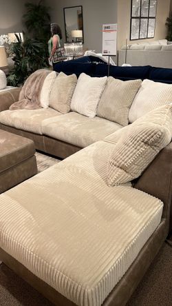🚀 Same Day Delivery 🚀 Keskin 2-Piece Sectional with Chaise $1,499.00