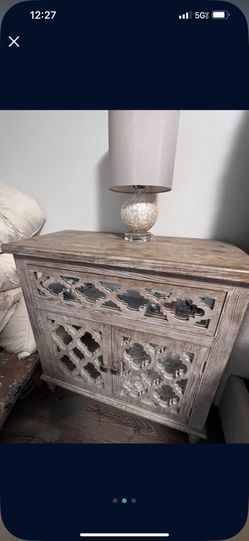 Nightstand / Classic 