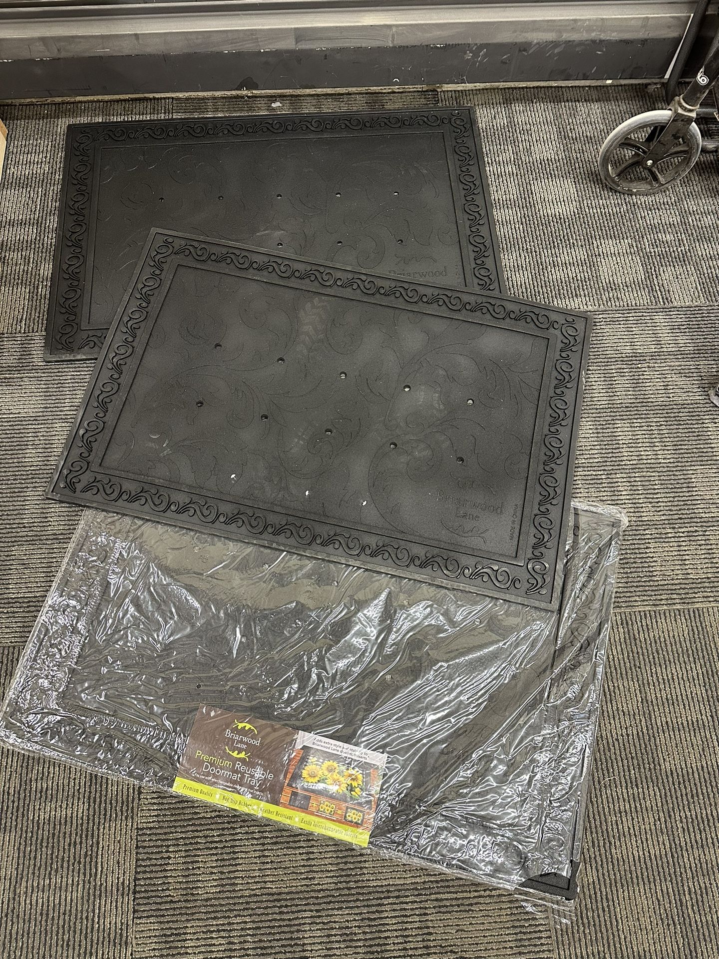 Weatherproof rubber doormat 36.5x24 inches