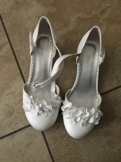 Girls shoes size 13 1/2