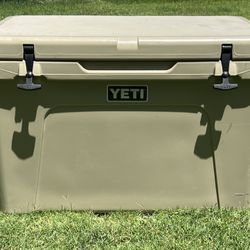 Yeti Tundra 105 Tan Cooler