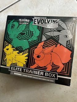 Pokémon Evolving Skies Elite Trainer Box — Factory Sealed