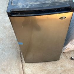 Sanyo Stainless Steel Refrigerator 