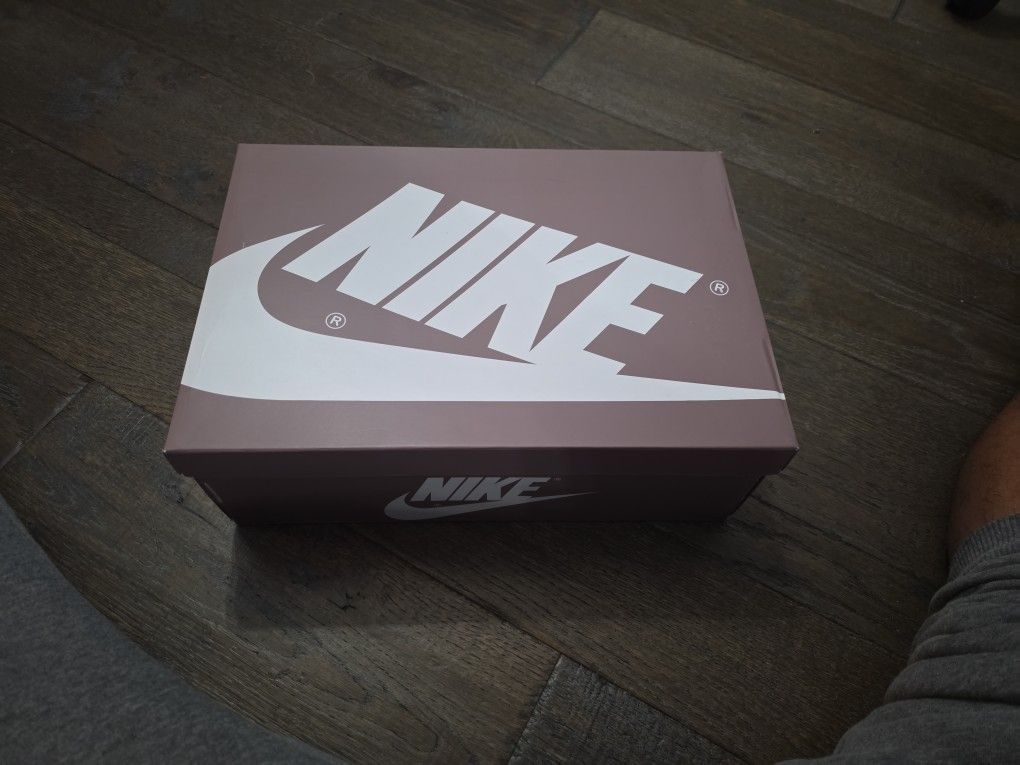 Mens JORDANS 1 RETRO