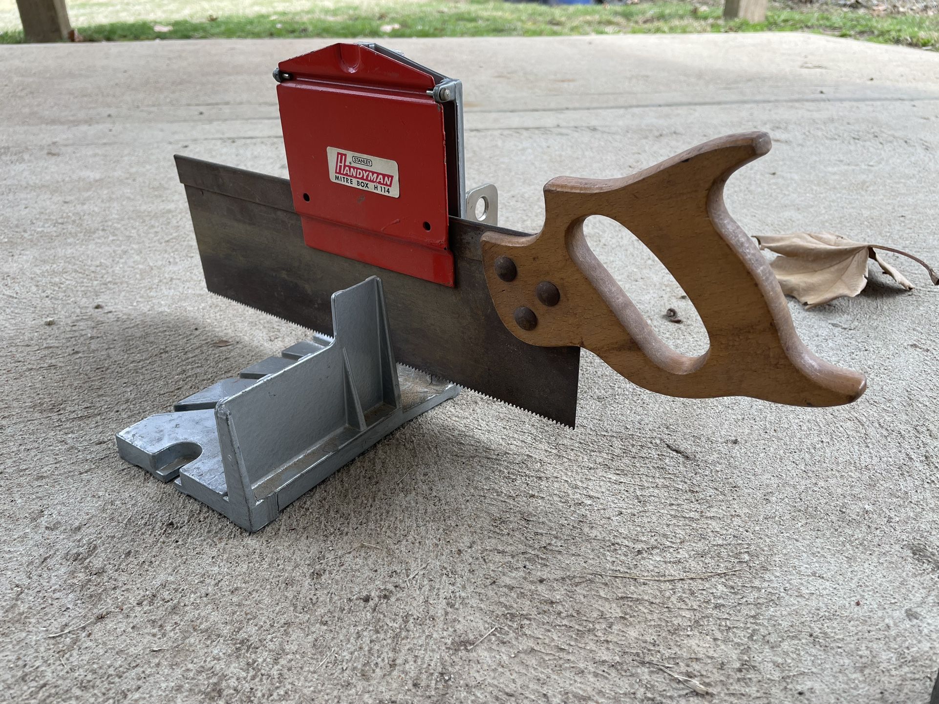 Handyman Mitre Box Saw H114