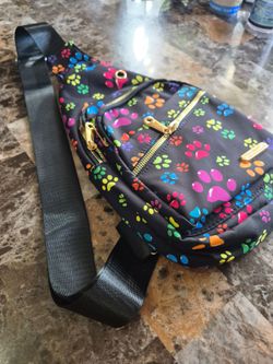 *BRAND NEW* Paw print crossbody sling backpack