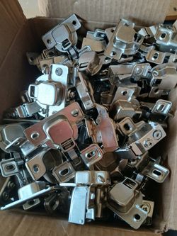 Half Overlay Soft Close Frameless Cabinet Hinges with Installation Screws