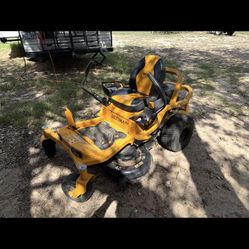 Cub Cadet Lawnmower 