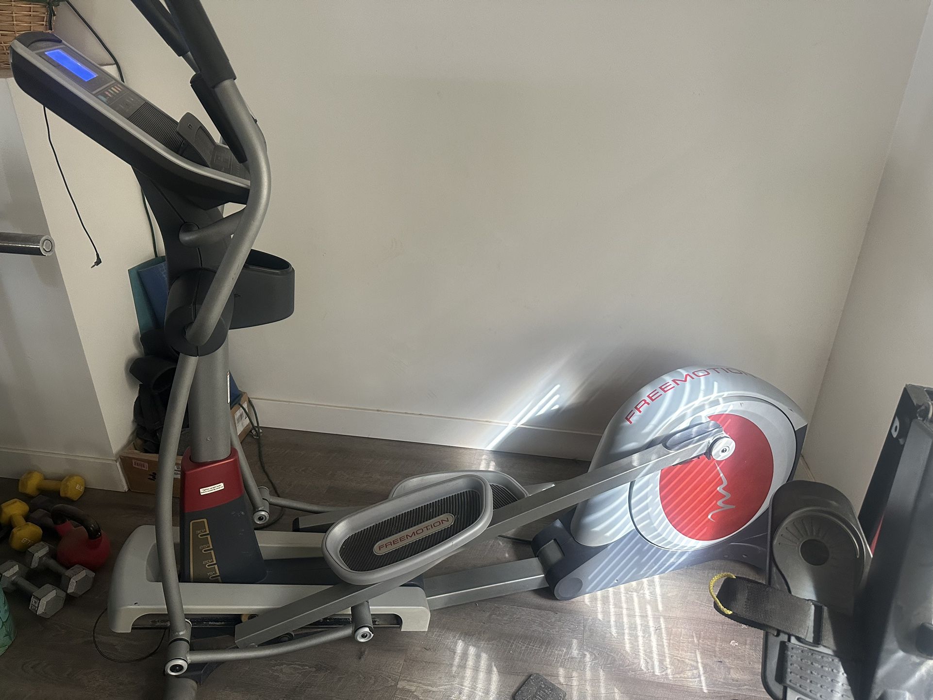 Elliptical FreeMotion