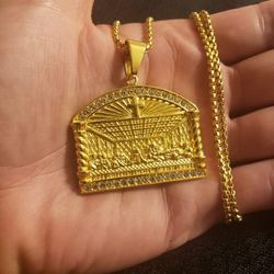 GOLD CZ LORD'S SUPPER PENDANT STAINLESS - NEVER FADES!