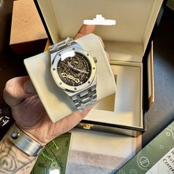 Luxury watch w box