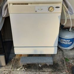 Dishwasher Whirlpool 