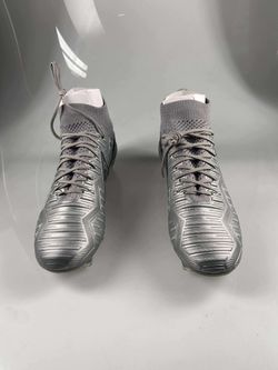 Zapatos pirma de botita color plata