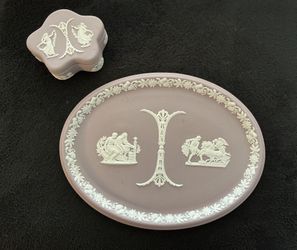 Wedgewood 1960 Jasperware Lilac Trinket Box And 10 Inch Oval Tray