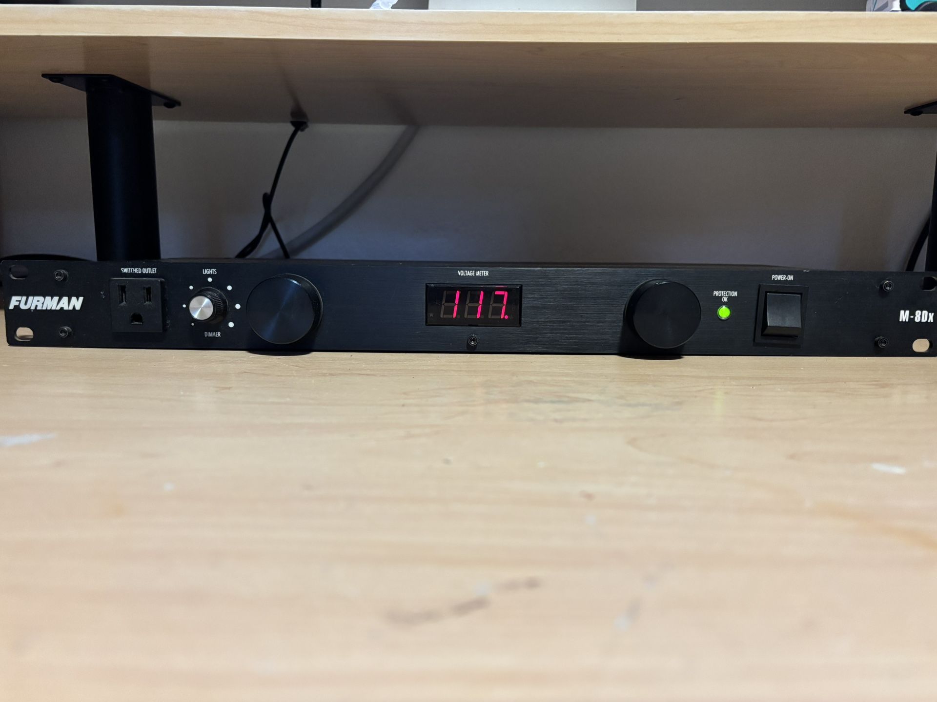 Furman Rack Mount Power Conditioner With Lights