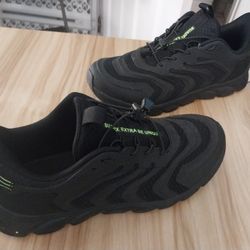 Nonslip Shoes 10 Half