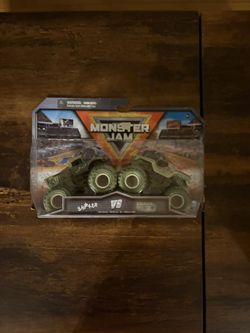 Monster Jam 2024 Series 30 1:64 Diecast Monster Truck 2-Pack, Shaker vs Soldier Fortune