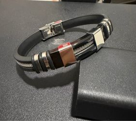 Men’s Black & Silver-Tone Stainless Steel Bracelet 8.5”