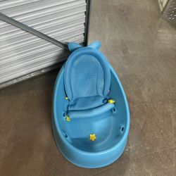 Skip Hot Baby Bath Tub