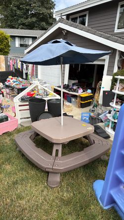 Little tykes table