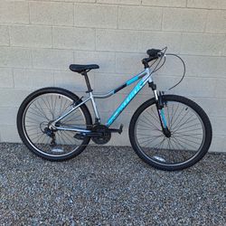 SCHWINN 27.5 INCH 7 X 3 SPEED MOUNTAIN BIKE LIKE NEW ( CHECK MY OTHER BIKES)