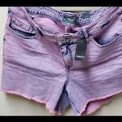 Woman's Shorts