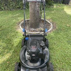 Self Propelled Lawn Mower LBSN Toro Recycler Max With SmartStow 22” Cut With A 7.25 HP Engine 