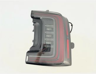 2025 2026 Volvo EX90 EX-90 Right Taillight Light Lamp OEM