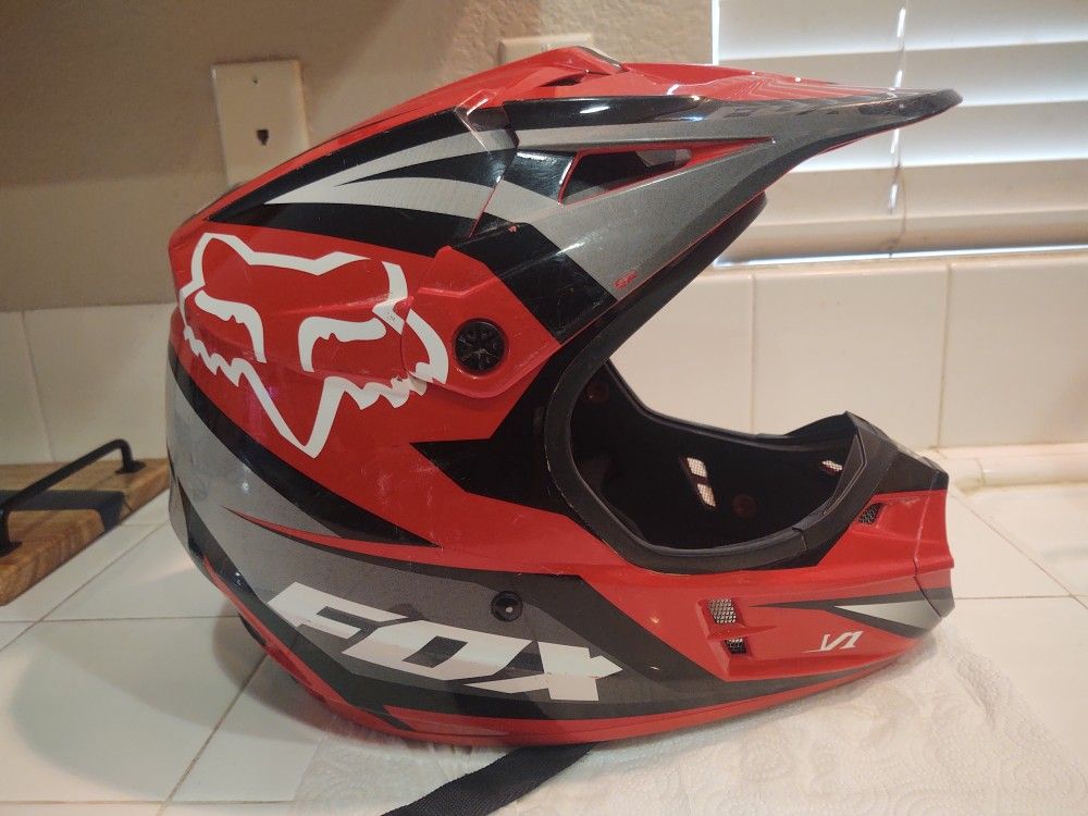 FOX V1 Helmet