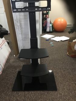 TV Stand With 2 Shelfs, Never Used.