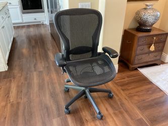 RARE size C Aeron