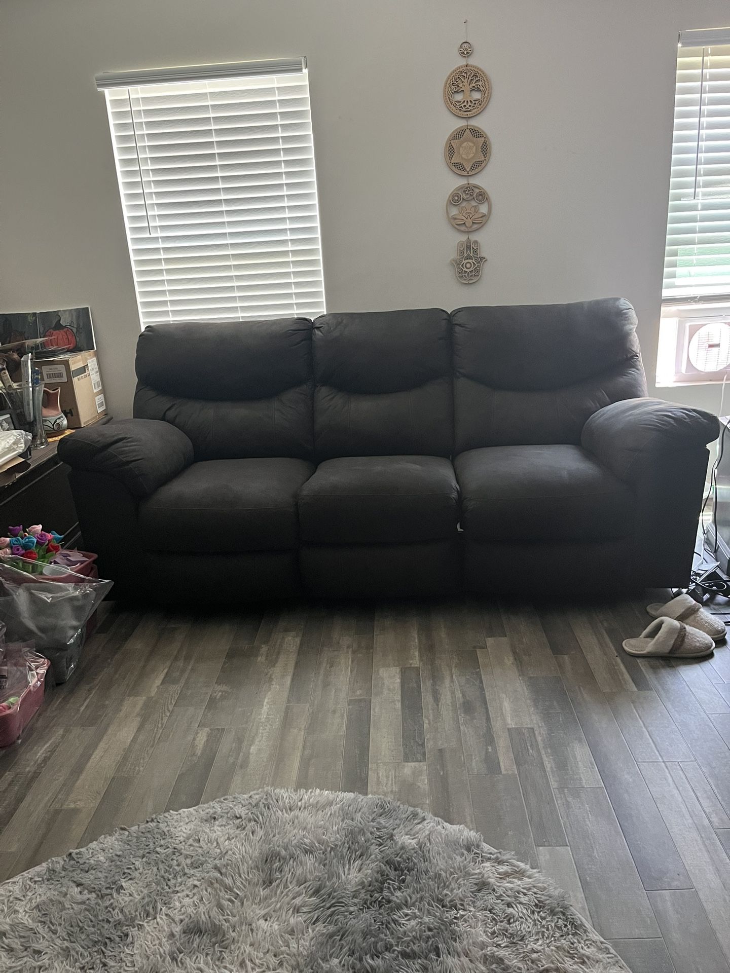 Sofa/ Recliners