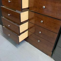 Eight Drawers Dresser Rails 