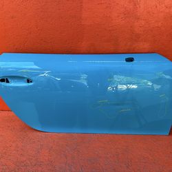 2017 2018 2019 Porsche 911 Right Passenger Side Door Shell OEM