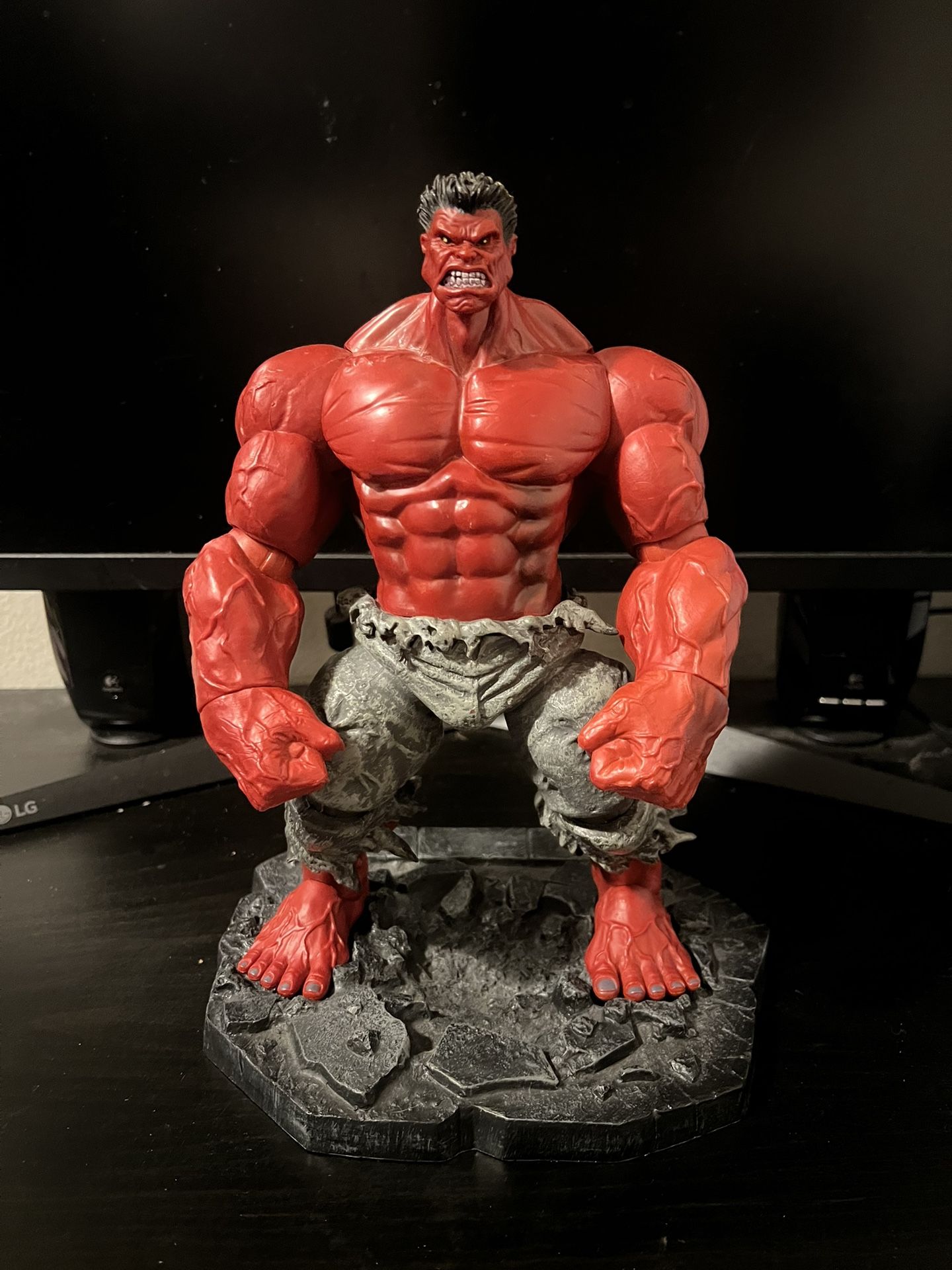 Red Hulk 2012 Figure