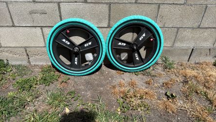 GT Fan Mag Rims with Reflector