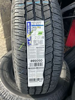 Michelin Defender LTX M/S 2 265/70R17 Tire