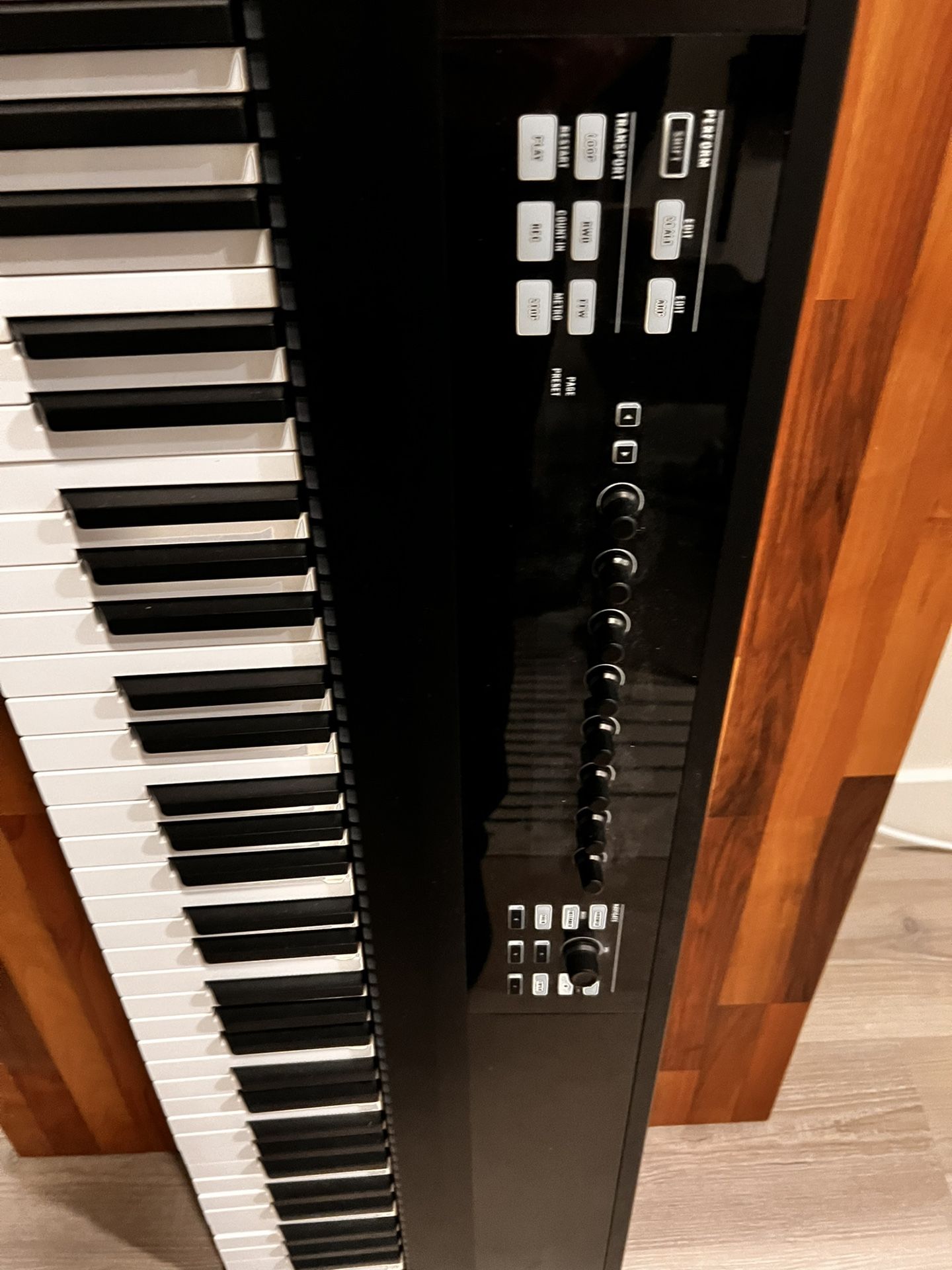 Native instruments komplete kontrol s88 mk1 for sale in san diego ca