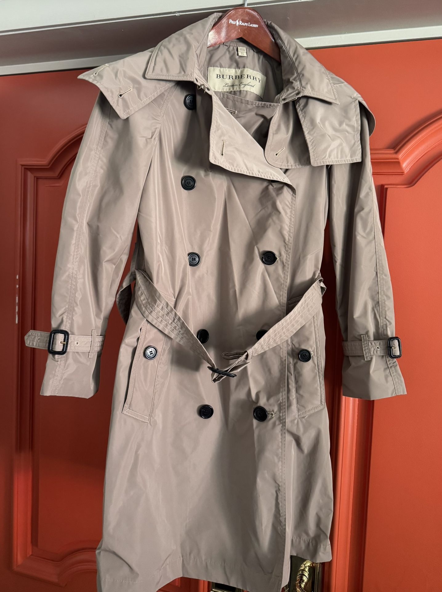 Burberry's Trench Coat  Womens  
