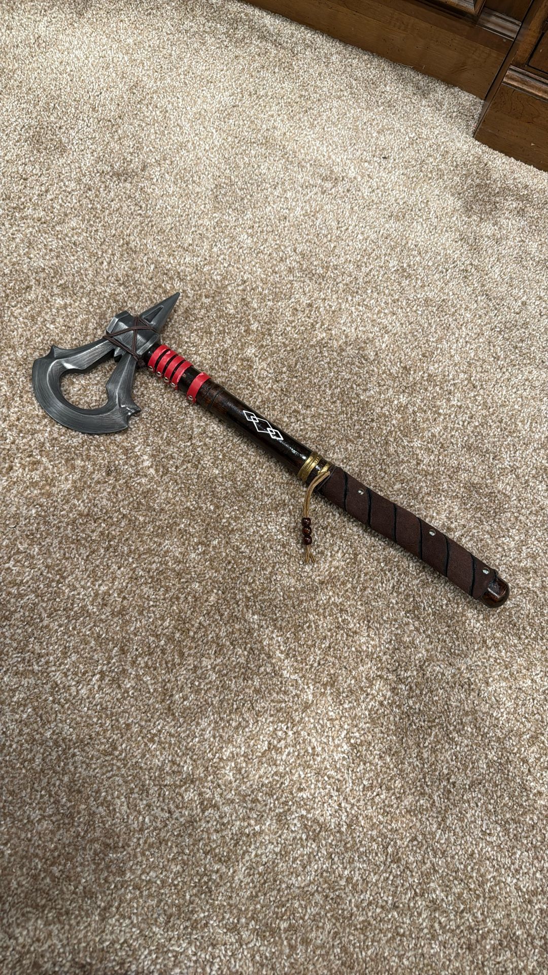 Assassins Creed 3 Connor’s Tomahawk Replica Toy