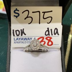 10k White Gold Diamond Ring 