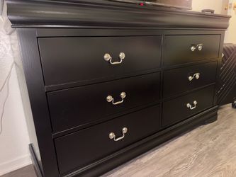 Black Dresser