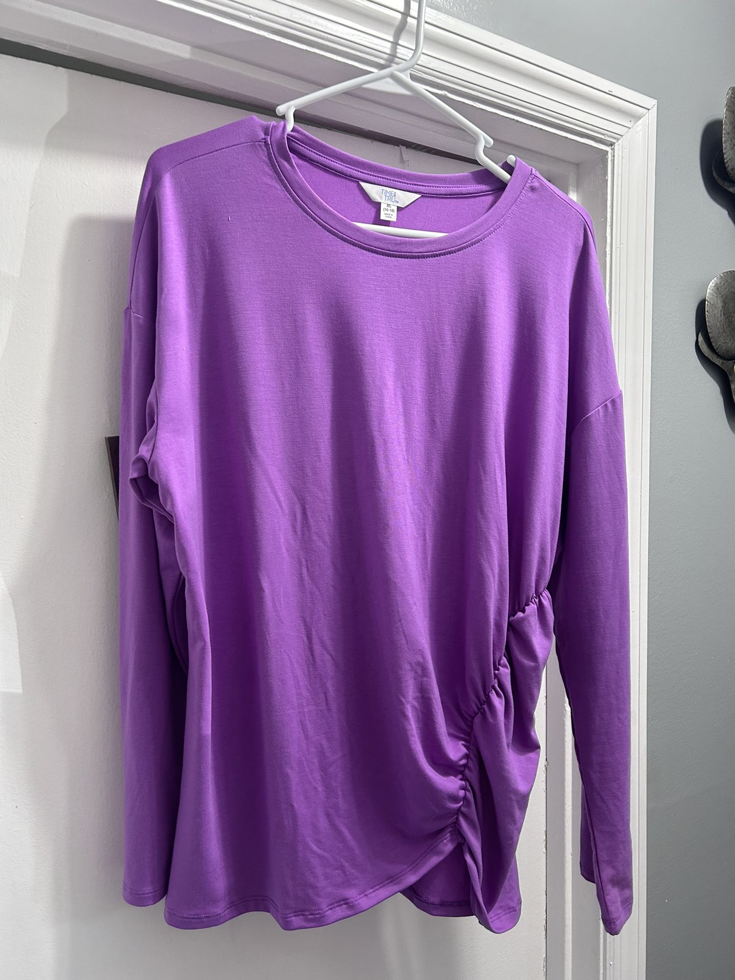 Xl. Lilac Long Sleeve Tunic Top Light Weight. Time N True Brand 