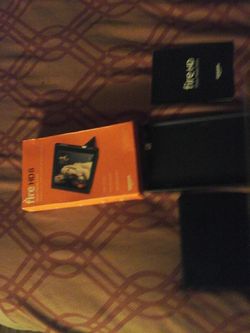 Amazon HD fire,,show mode dock,,it transforms your tablet into a complete alexa system...brand new,,never used..